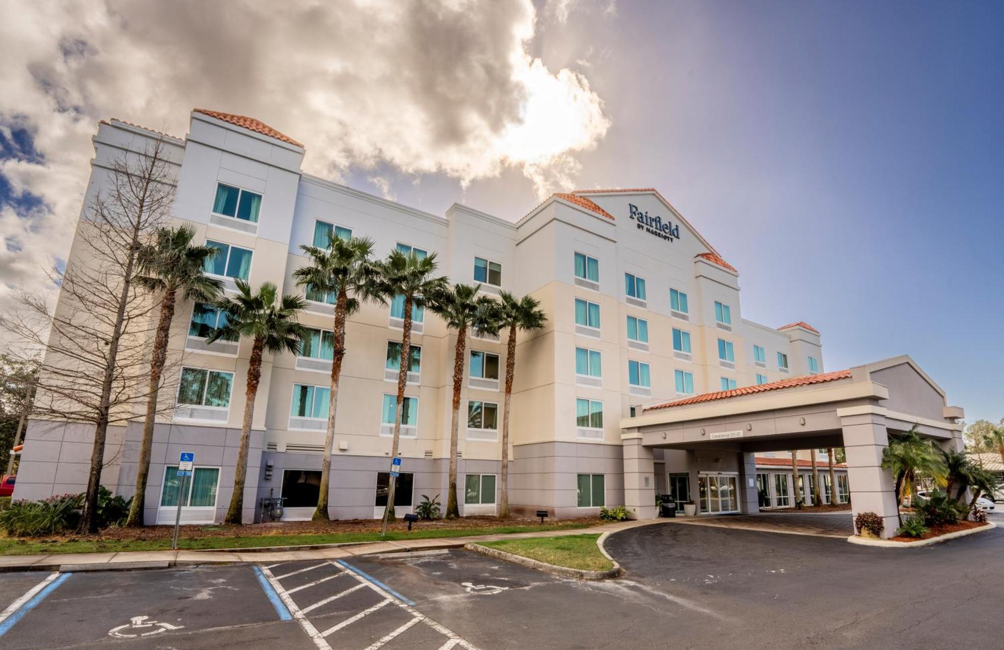 Fairfield Inn & Suites Jacksonville Butler Boulevard Exteriör bild