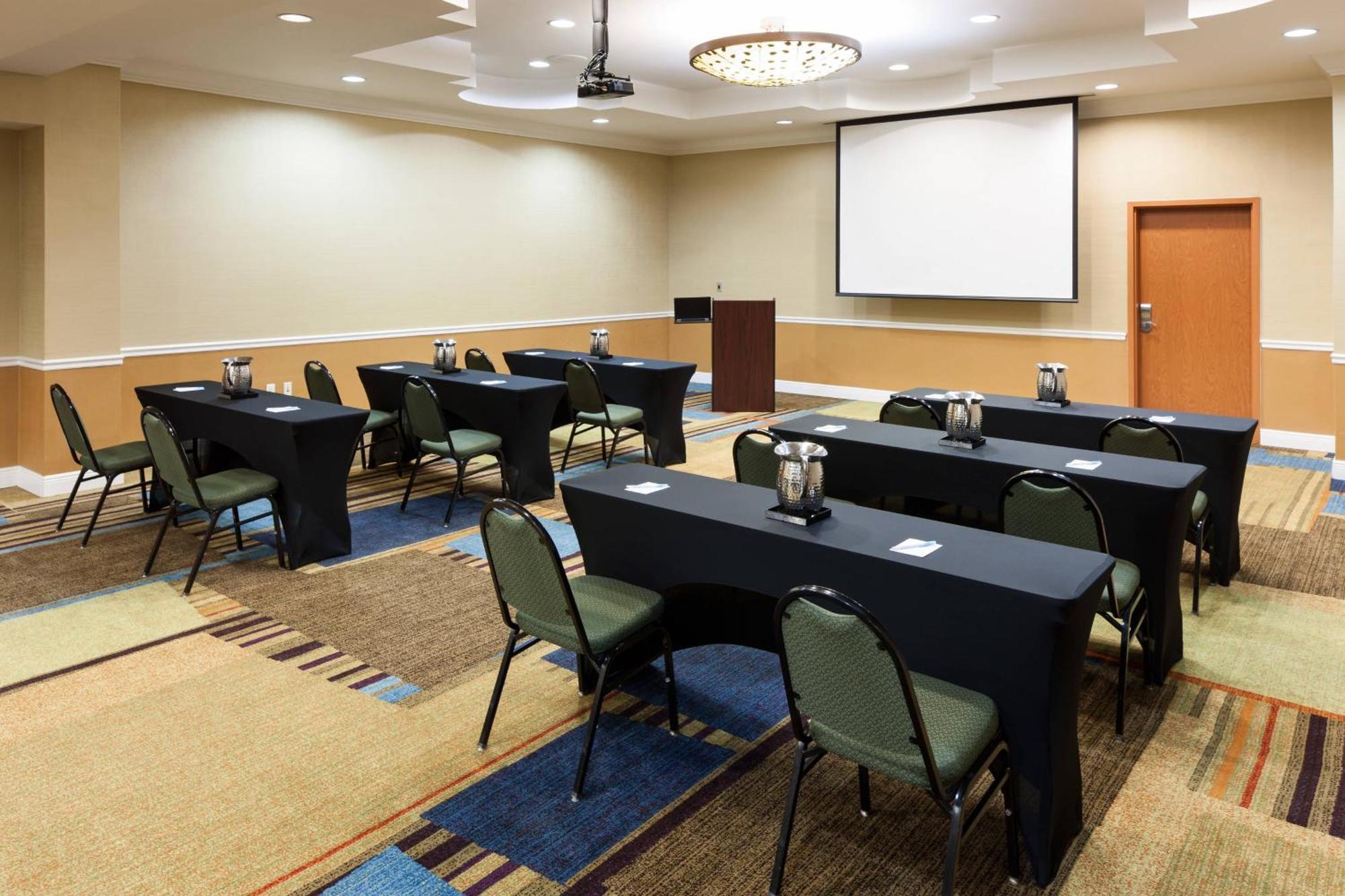 Fairfield Inn & Suites Jacksonville Butler Boulevard Exteriör bild