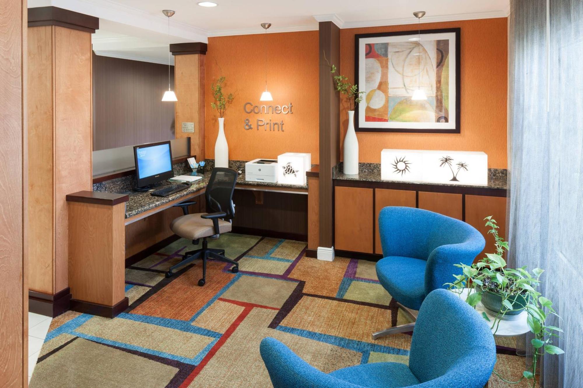 Fairfield Inn & Suites Jacksonville Butler Boulevard Exteriör bild