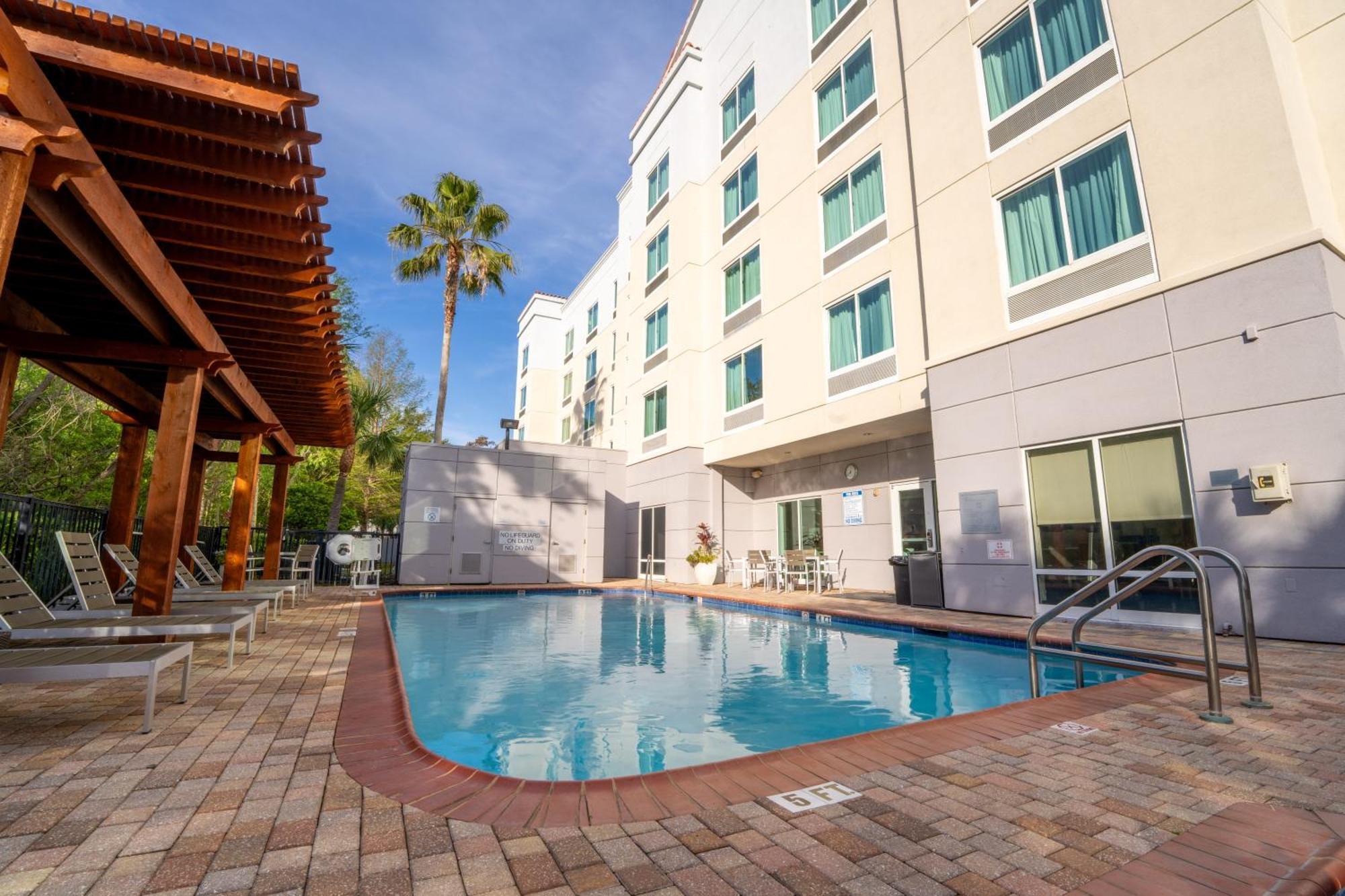 Fairfield Inn & Suites Jacksonville Butler Boulevard Exteriör bild