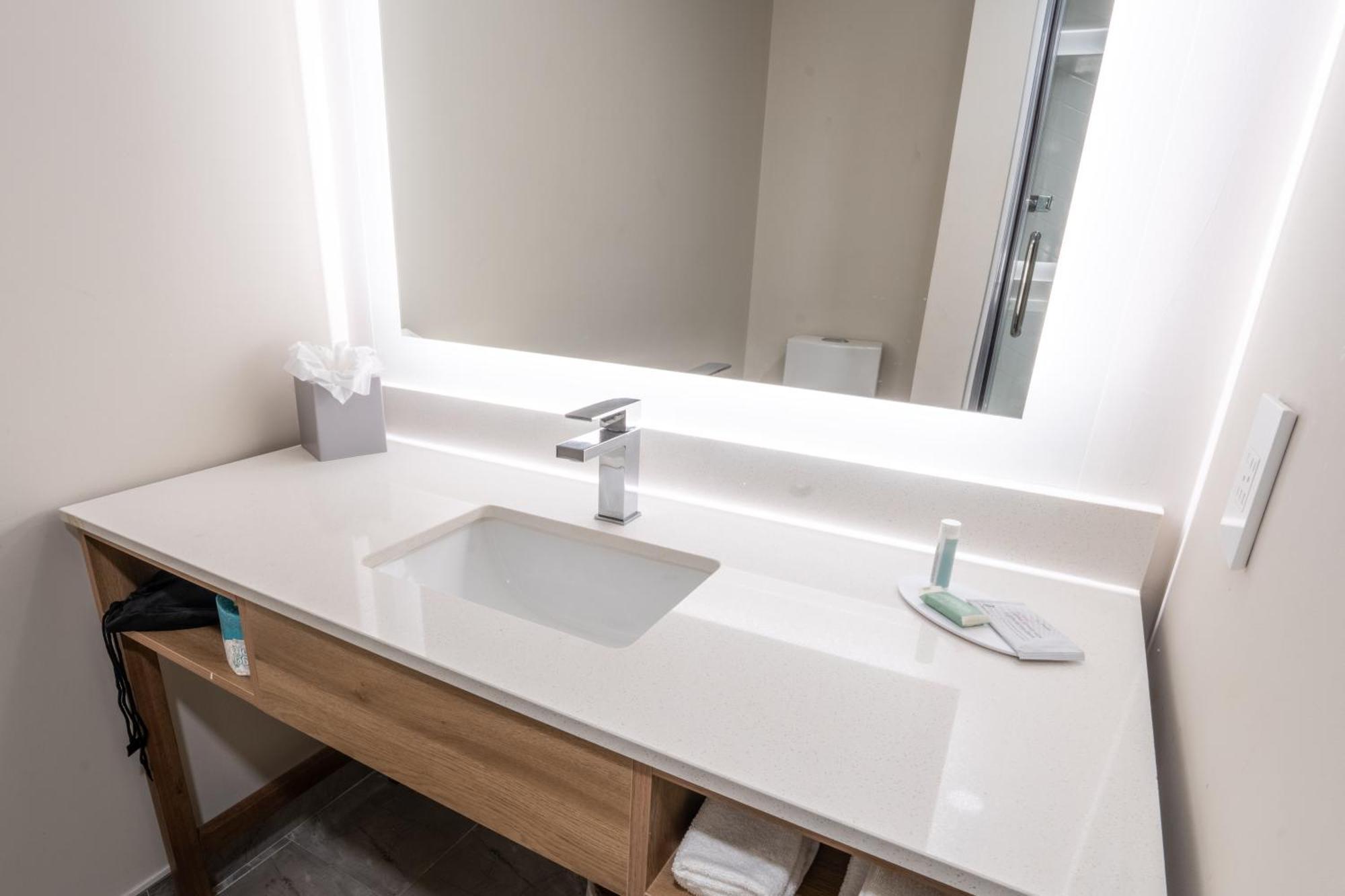 Fairfield Inn & Suites Jacksonville Butler Boulevard Exteriör bild
