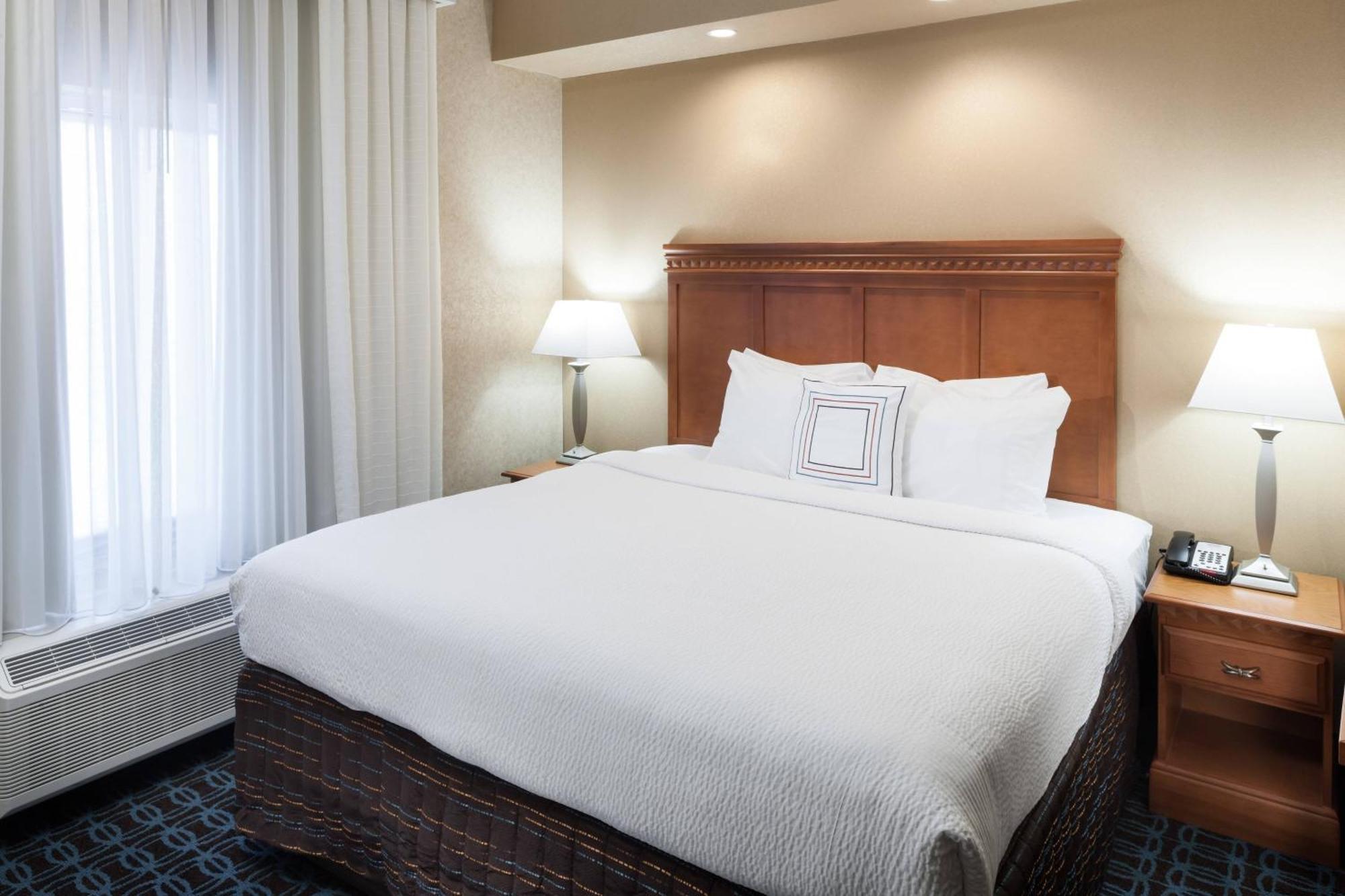 Fairfield Inn & Suites Jacksonville Butler Boulevard Exteriör bild