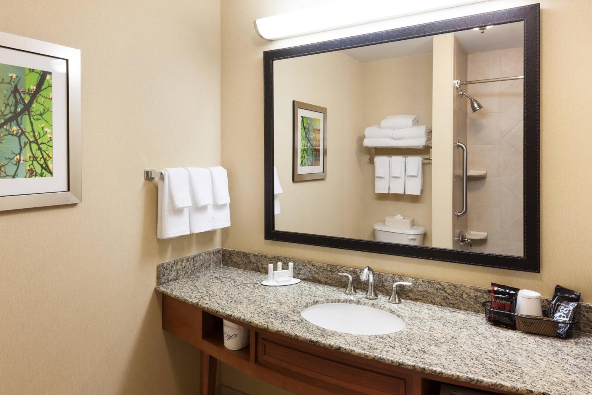 Fairfield Inn & Suites Jacksonville Butler Boulevard Exteriör bild