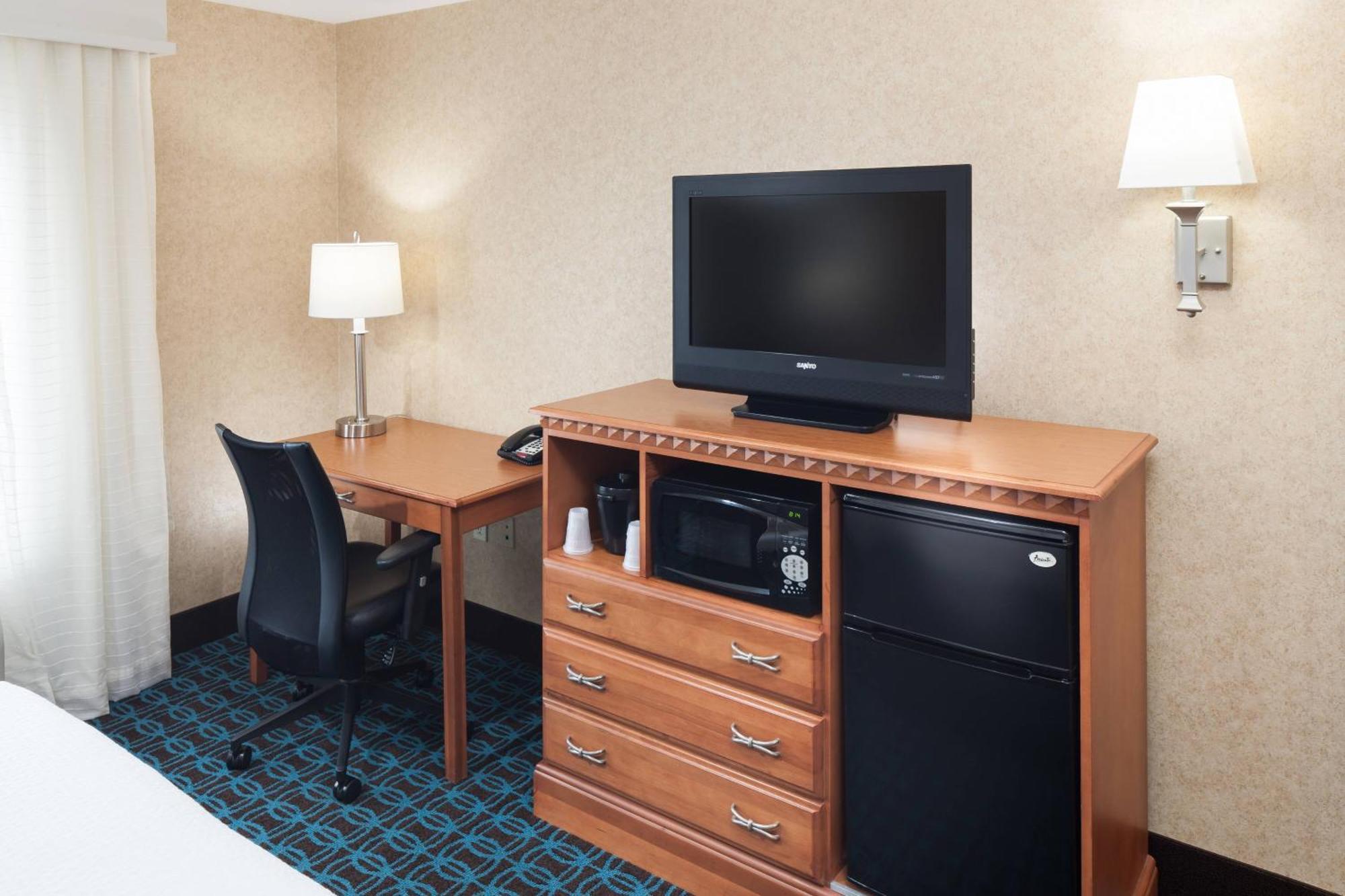 Fairfield Inn & Suites Jacksonville Butler Boulevard Exteriör bild