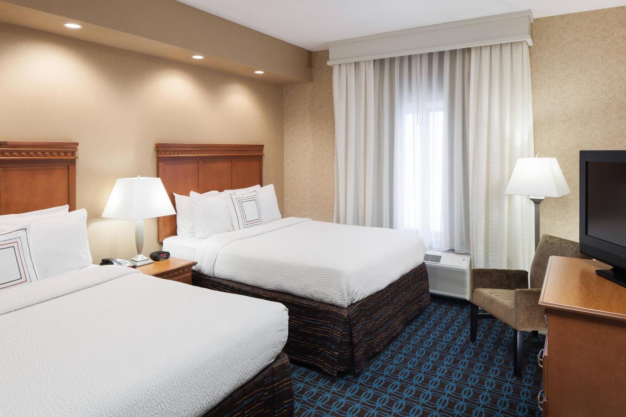Fairfield Inn & Suites Jacksonville Butler Boulevard Exteriör bild