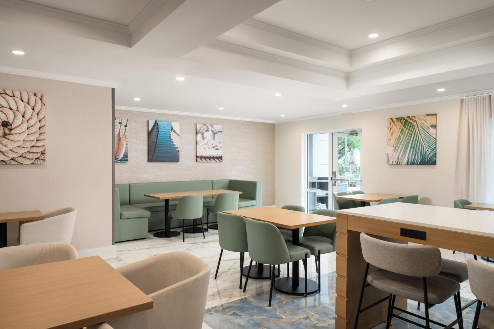 Fairfield Inn & Suites Jacksonville Butler Boulevard Exteriör bild